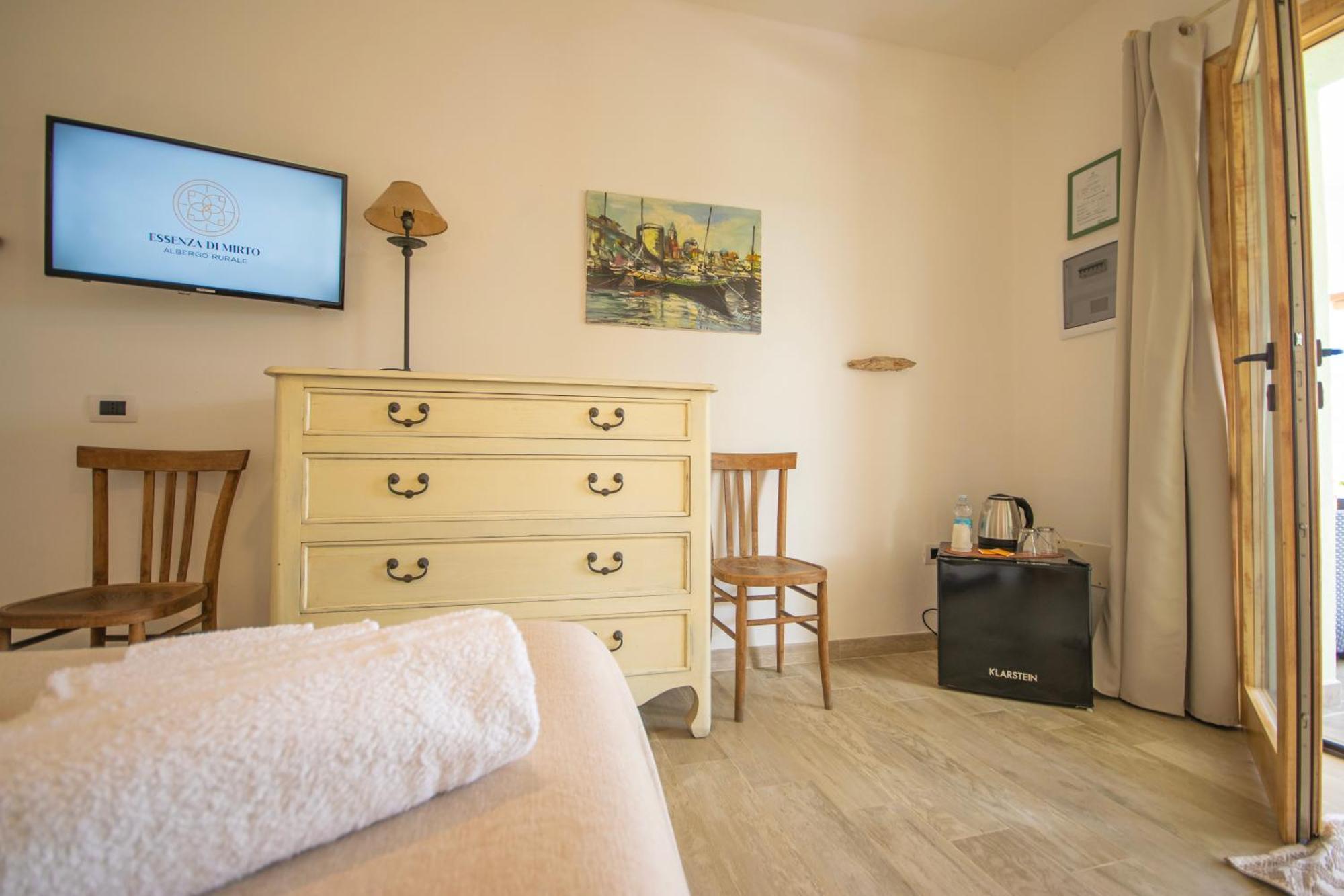 Hotel Essenza Di Mirto La Caletta Quarto foto