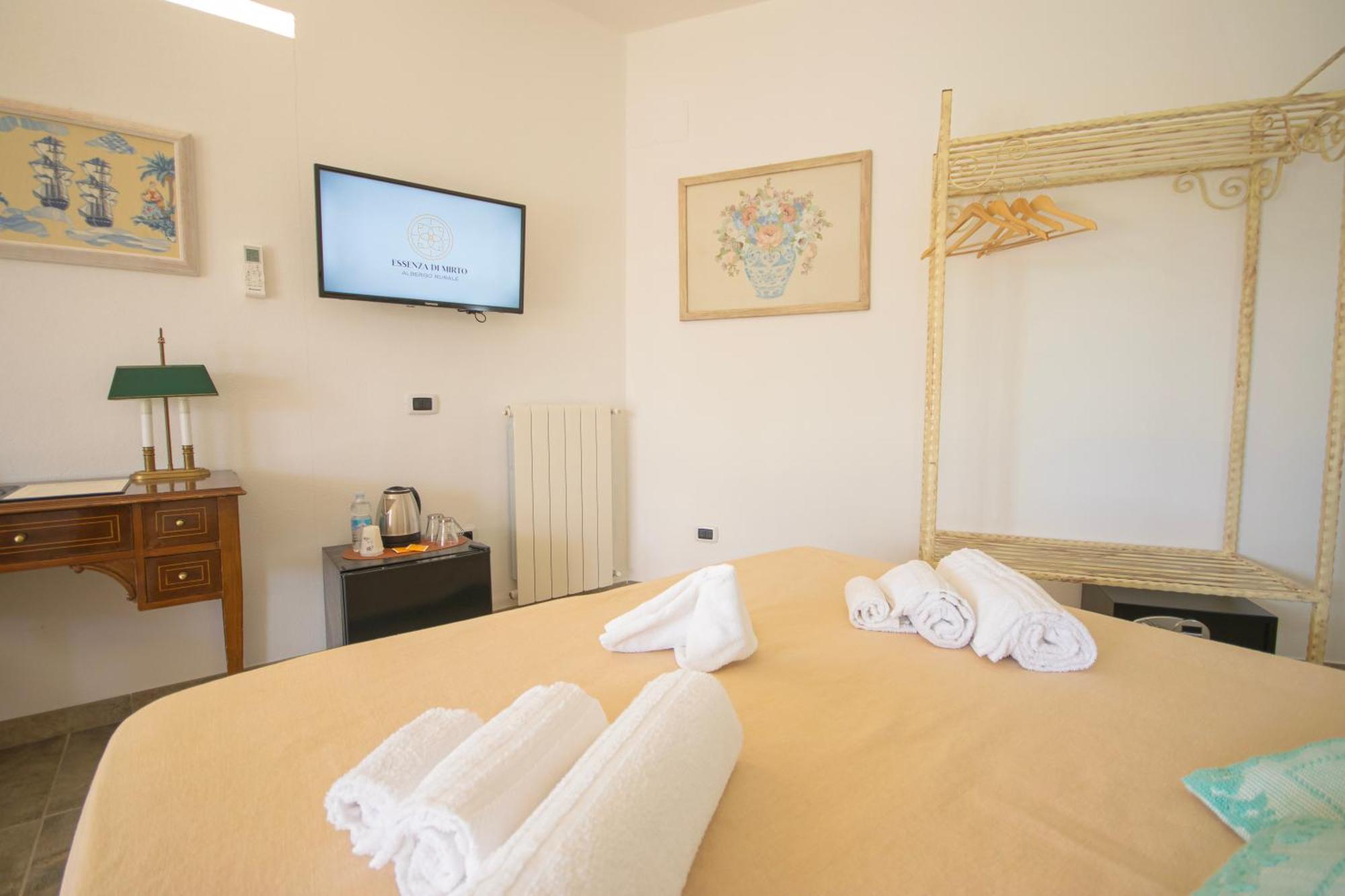 Hotel Essenza Di Mirto La Caletta Quarto foto